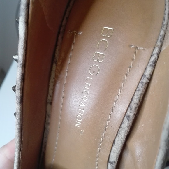 BCBG studded pumps - Picture 2 of 9